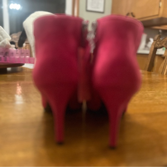 Sam & Libby hot pink ankle boots, Size 8 - Picture 6 of 11